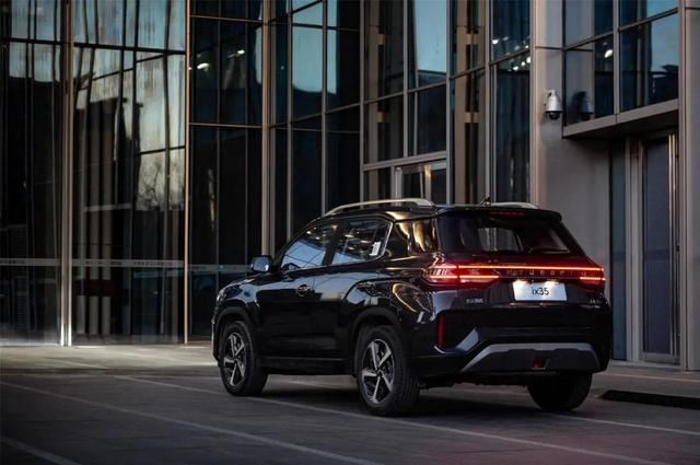 娌夋蹈寮忎綋楠屽寳浜幇浠x35,鍖椾含鐜颁唬ix35姝ｉ潚鏄ユ柊鍔涢噺