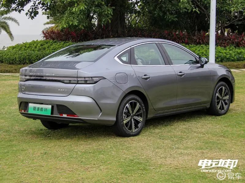 驱逐舰05新能源顶配介绍,驱逐舰05尊贵版混动模式油耗