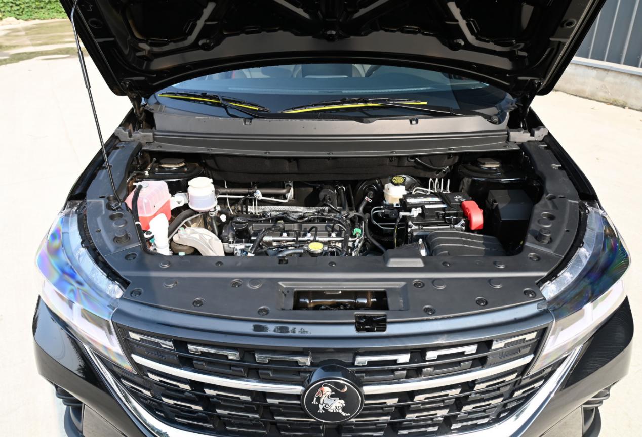 不豪华的豪华车,不到20万7座豪华品牌