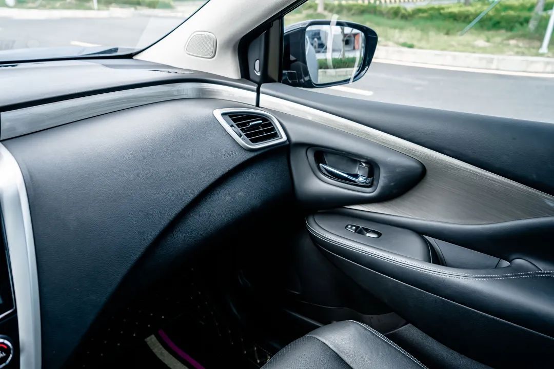 动力与舒适性兼得实拍日产楼兰,试驾日产楼兰最新款