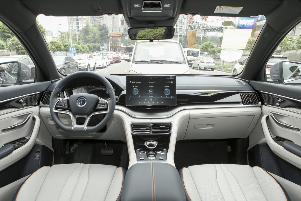 宋plus dm-i awd 四驱版 (宋plus dm-i110km旗舰版)