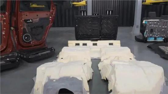 4008和508谁用料更厚道,3008与4008到底谁厚道