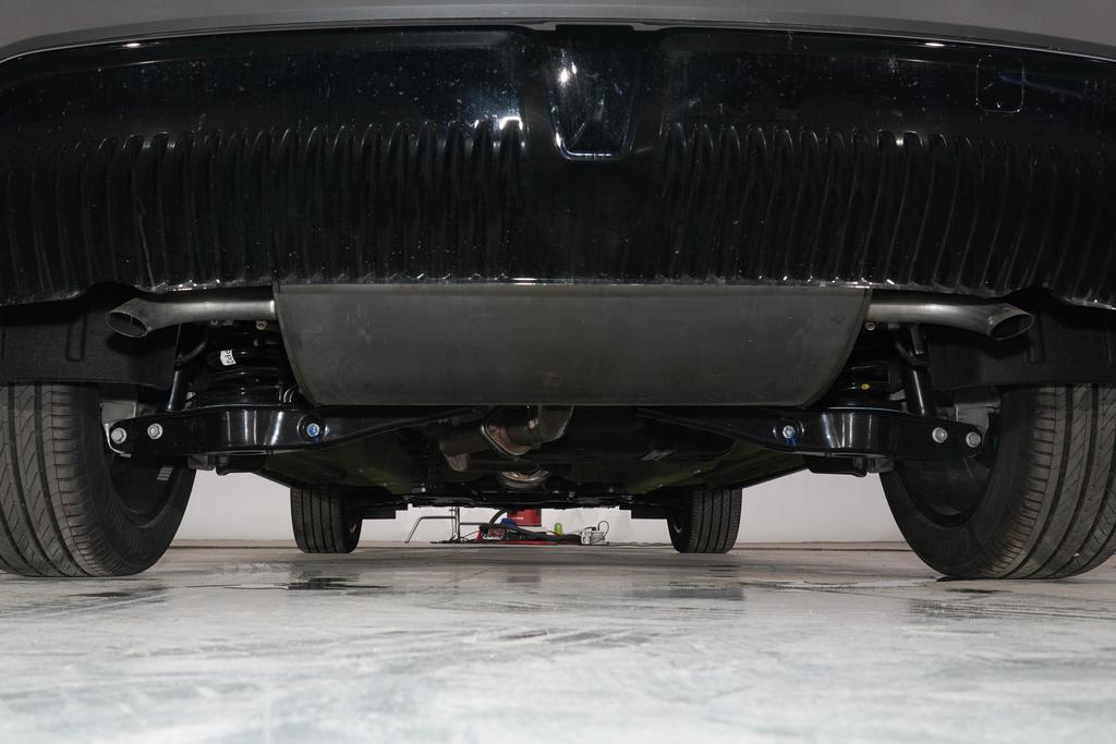 超跑同款技术，一公里6毛，体验北汽魔方。