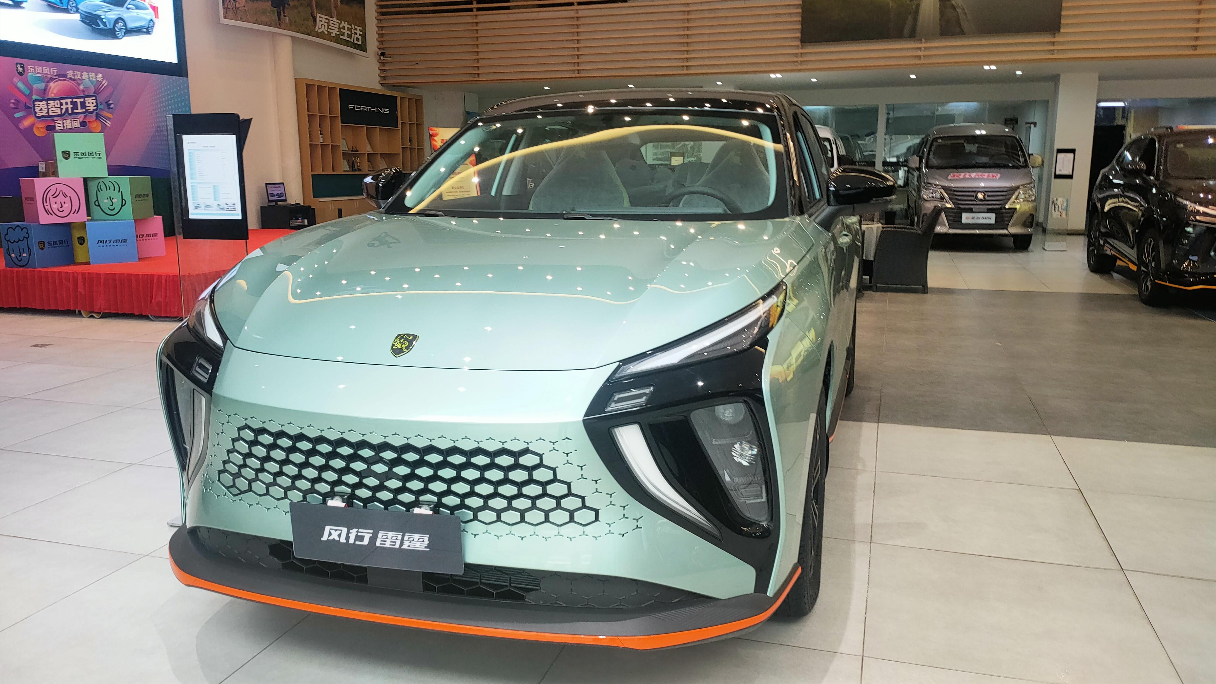 纯电动紧凑型suv30万预算,全新车风行雷霆suv超大空间