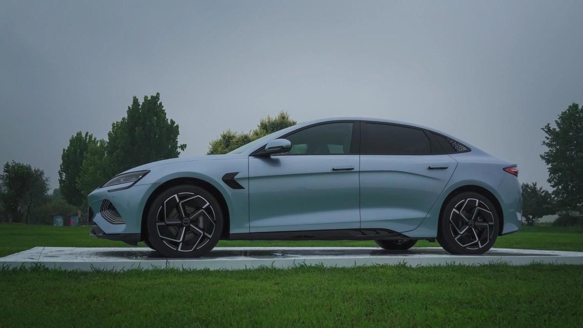 比亚迪海豹DMi的竞争对手有哪些,比亚迪海豹的对标产品