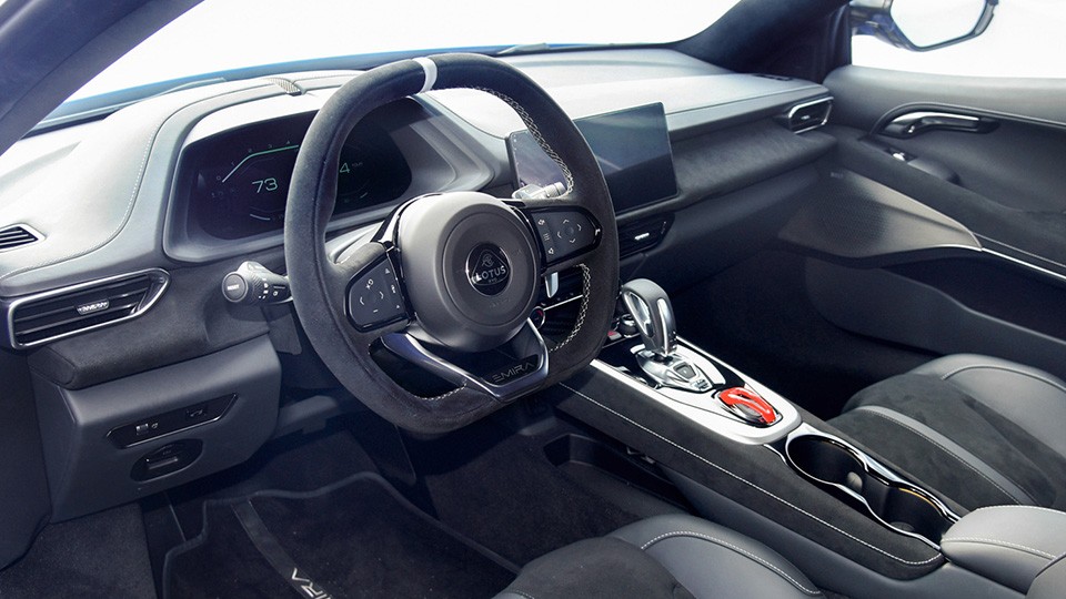 买跑车必须选装吗,买718跑车时能加装尾翼吗