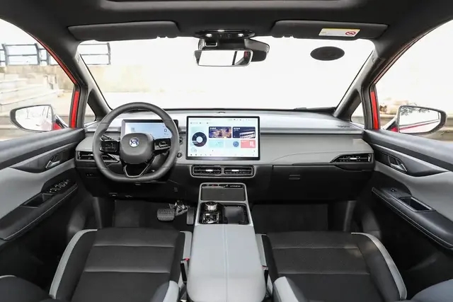 15万左右空间大续航远动力强suv,2024款合创z03真实续航