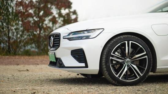 试驾沃尔沃s60t8,沃尔沃s60t82023款试驾评测