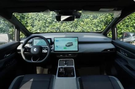 合创z03新能源评测视频,合创z03500公里真实续航