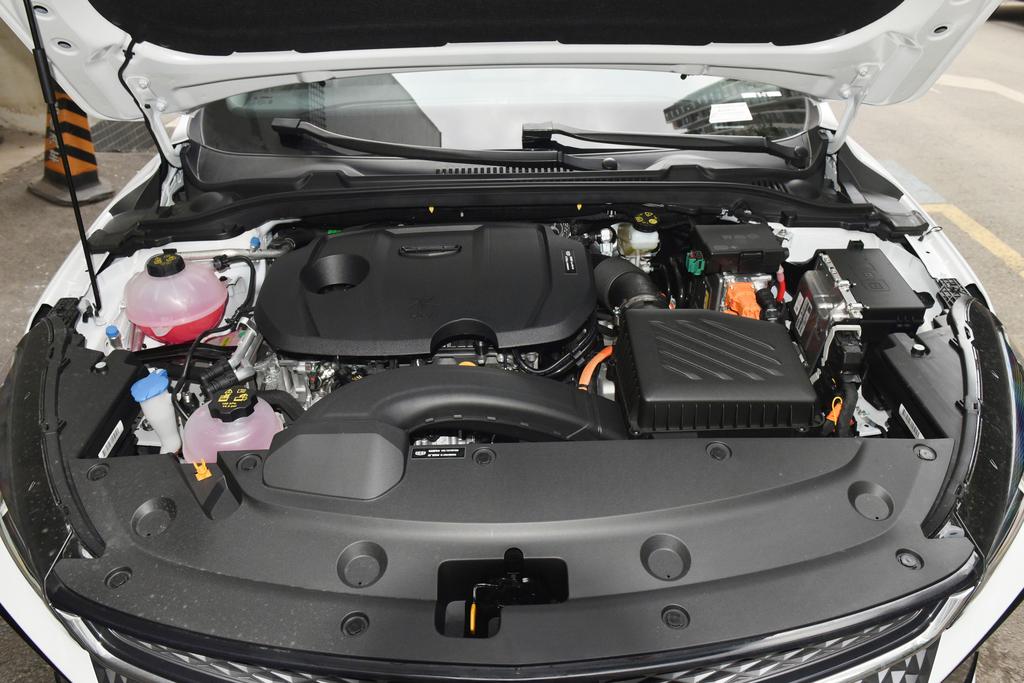 帝豪雷神混动2024款冠军版,可油可电可增程