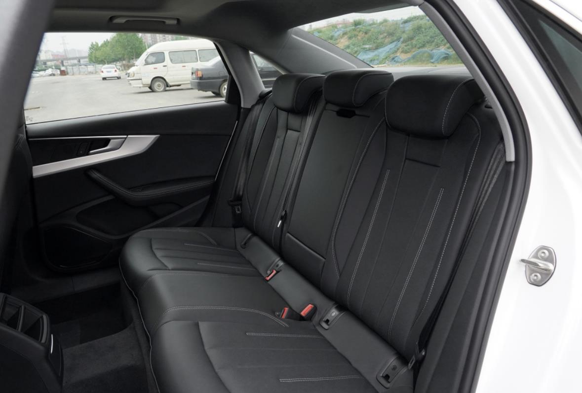 奥迪a4l40tfsi时尚动感试驾,奥迪a4l40tfsi深度评测