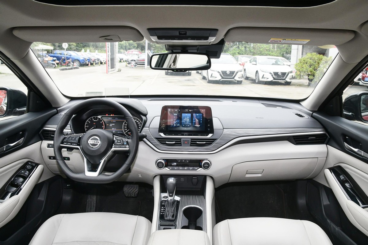 2.0t的日产天籁最新款价格多少,东风日产天籁2.0和2.0t怎么选择