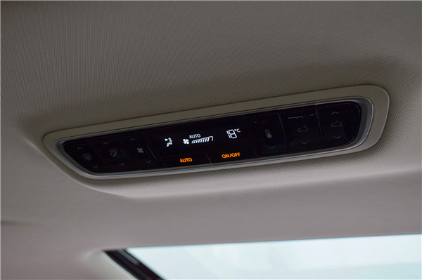 上汽大通g90体验试驾,上汽大通g90高顶七座视频