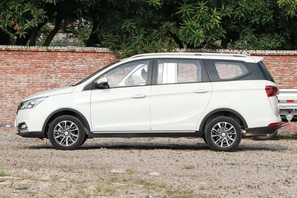 宝骏730mpv有没有5座车,宝骏730到底是面包车还是mpv