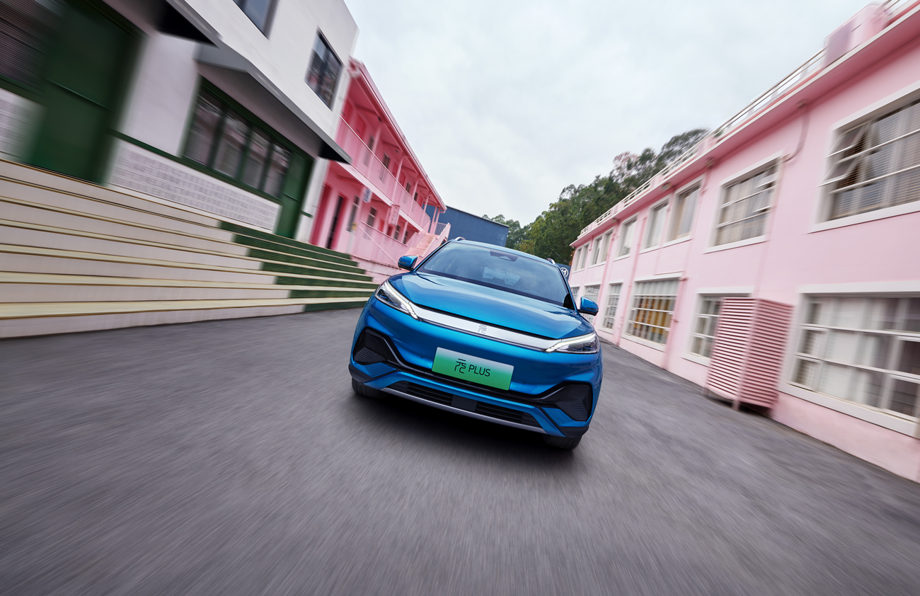 龙颜3.0/e平台3.0，比亚迪元PLUS13.18万元起售，推荐次顶配