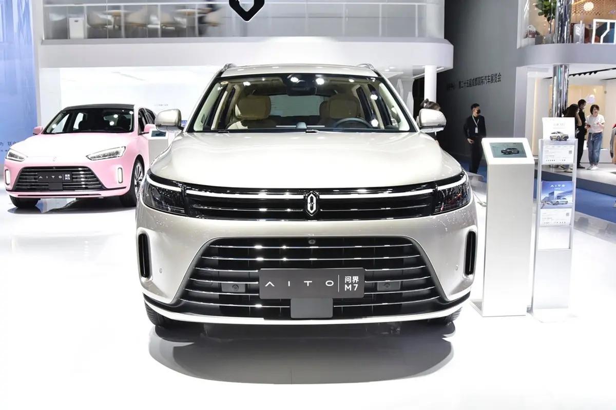 问界m7入门五座真实试驾体验,问界m7和特斯拉modely智能驾驶测评