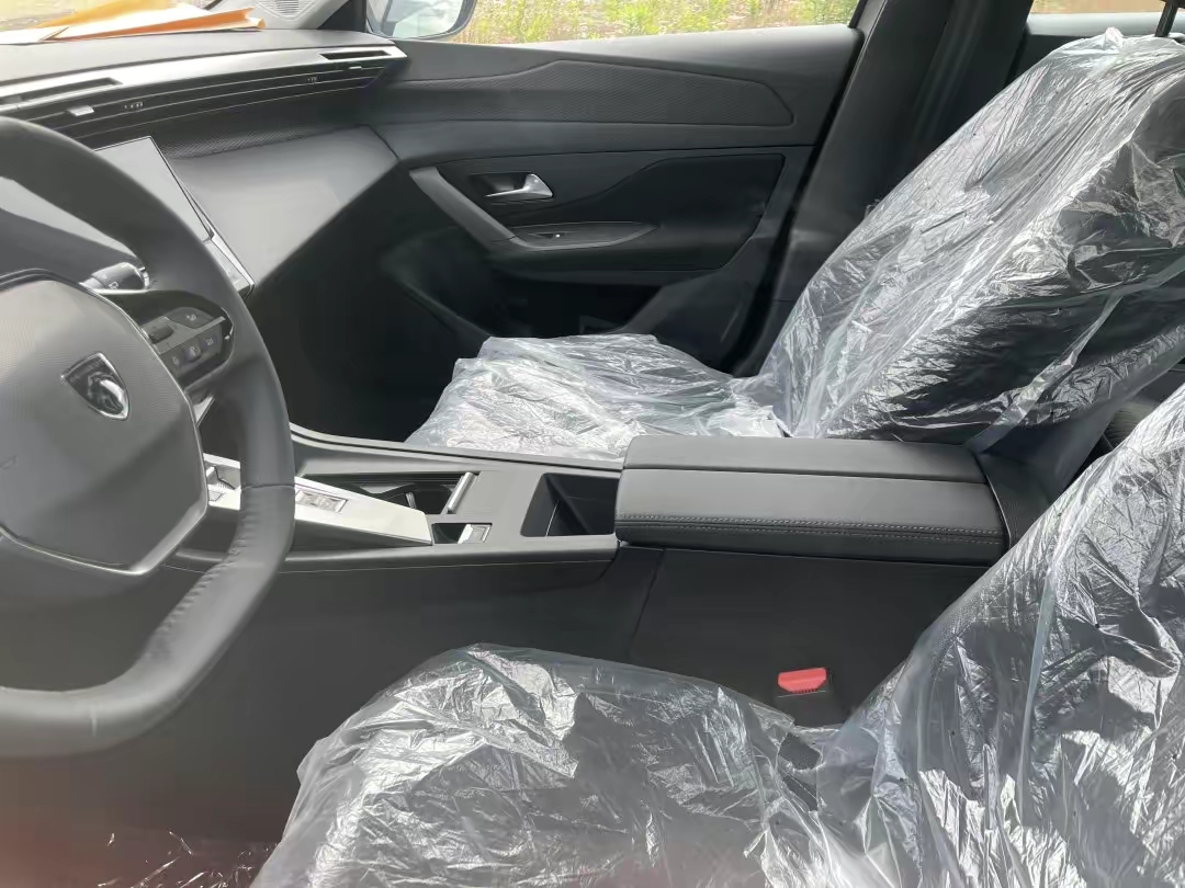 全新标致308确认将于下半年发布,全新标致308实车曝出