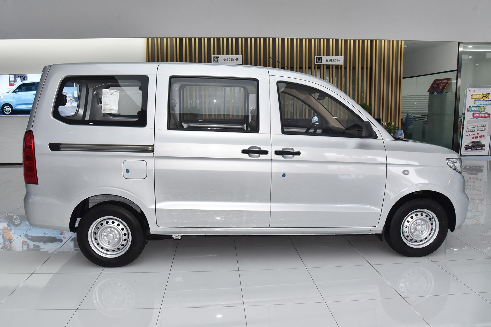 五菱宏光v耐用吗,五菱宏光v算不算中型面包车