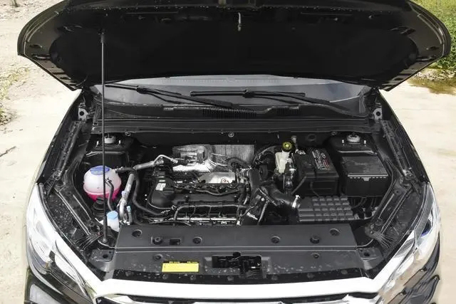 东南dx8自动挡白色5座,东南dx8车型