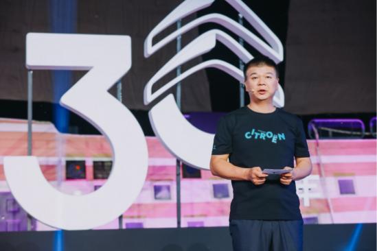 坚持以客户为中心的服务理念,坚持以客户为中心的企业文化