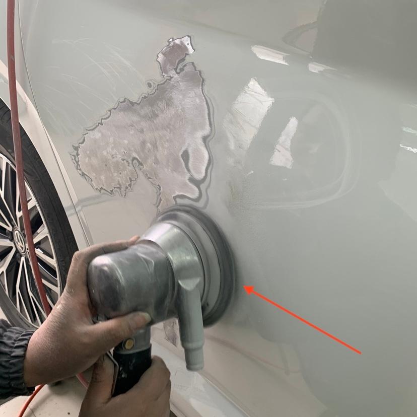 速腾剐蹭马路牙子修复,速腾漆面被擦碰修复