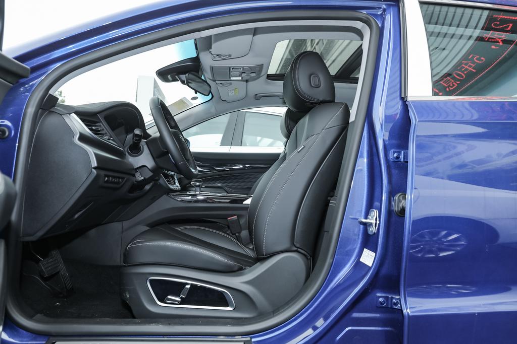 油表一直显示异常怎么解决,油表上下浮动太大是什么故障