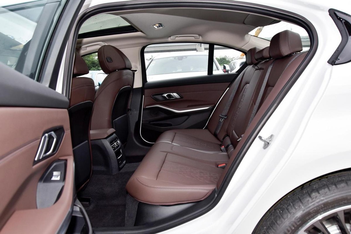 3系320li长轴曜夜试驾感受,3系320li运动套装真实成交价