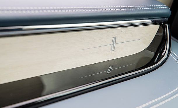 林肯领航员梵海蓝内饰改装,林肯领航员内饰图片