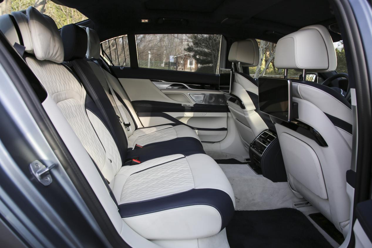 有没有必要买六缸车,有没有必要买六座或七座车