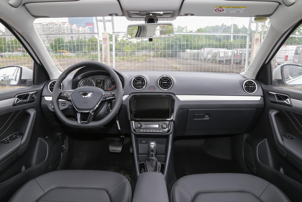 捷达va3焕新上市售价6.58万起,捷达va3面向年轻人的德系家轿