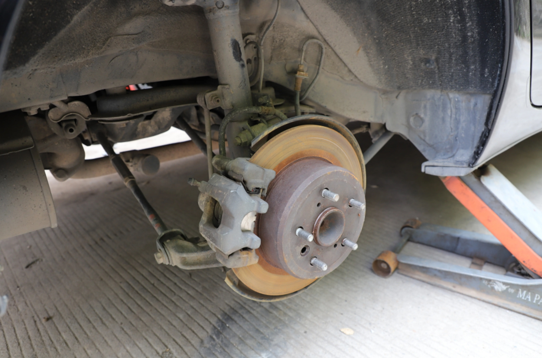 新手司机刹车提醒,刹车失灵的五个前兆遇到了赶紧修