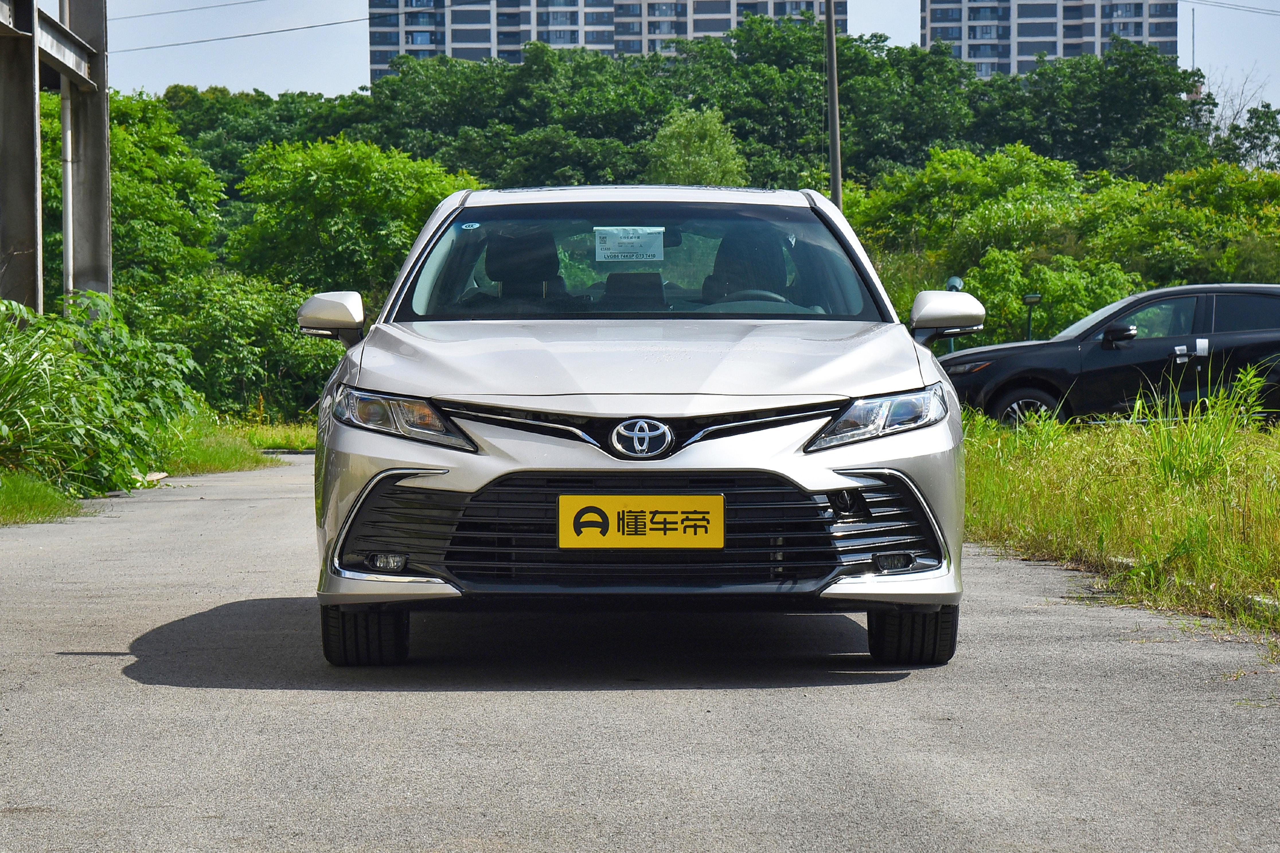 丰田凯美瑞2020款2.0豪华版价格,丰田凯美瑞2.0cvt动力够用吗