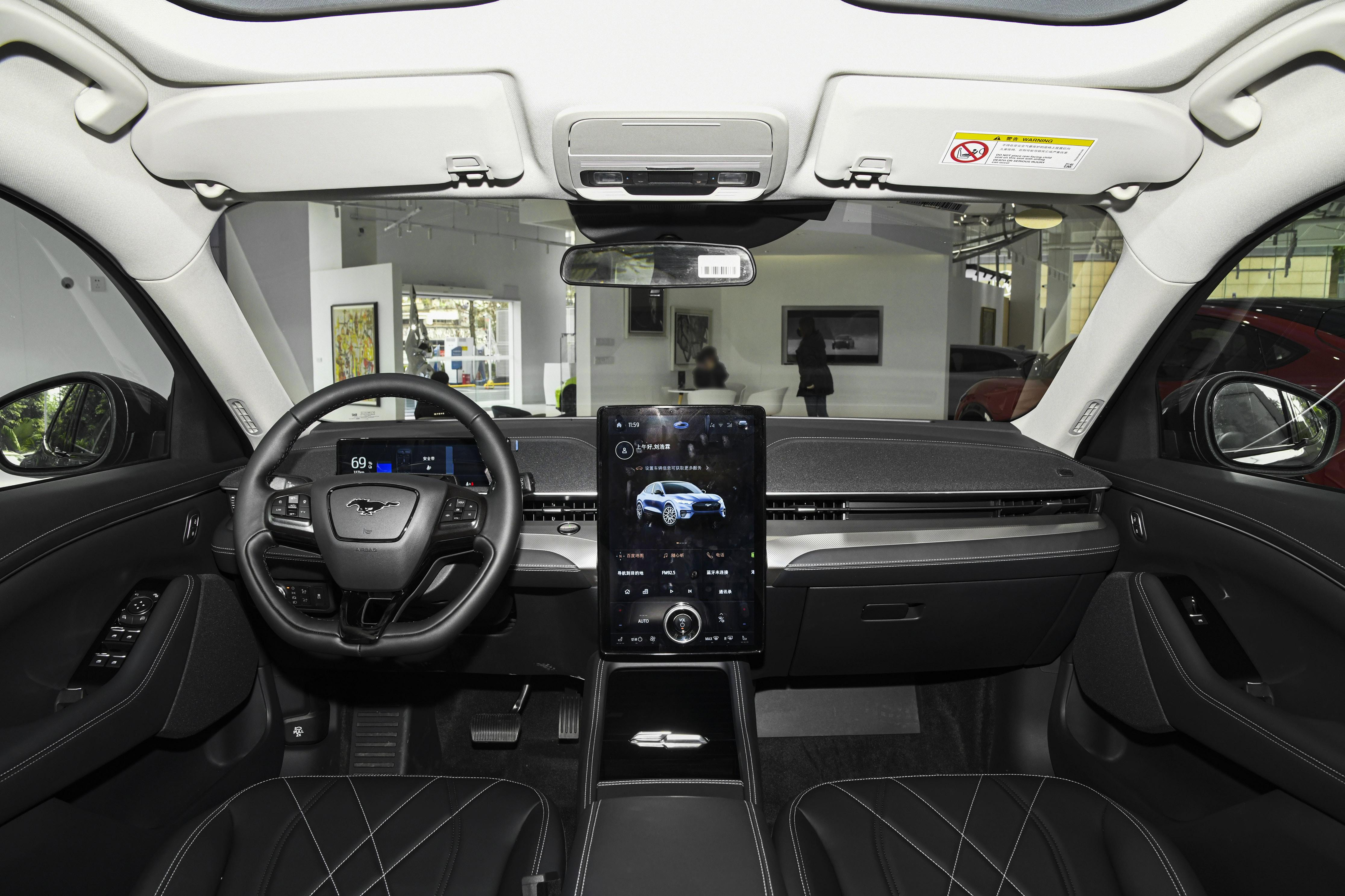 野马年轻人的跑车2.3t多少钱,福特野马新车最便宜的一款