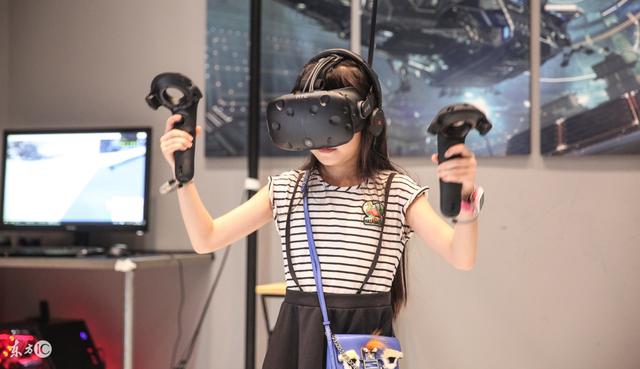 足球是圆的小说,主角名字叫冠军的足球小说