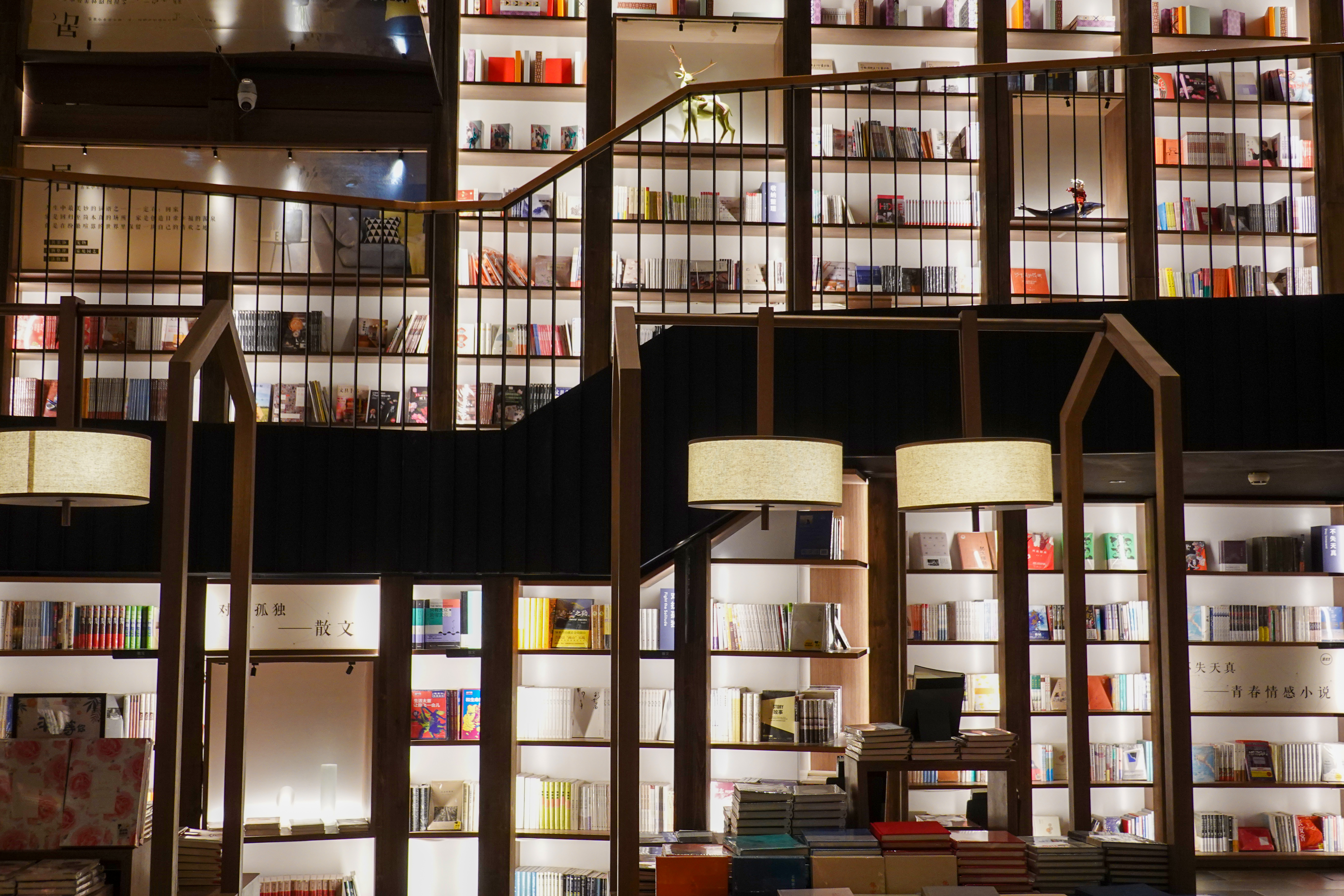 从经济，从政治，看西欧绝对主义：集权化君主政体