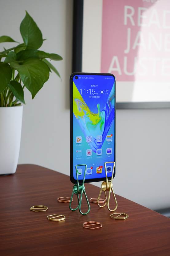 荣耀v20魅眼全面屏4800万ai拍照,荣耀v20深度评测