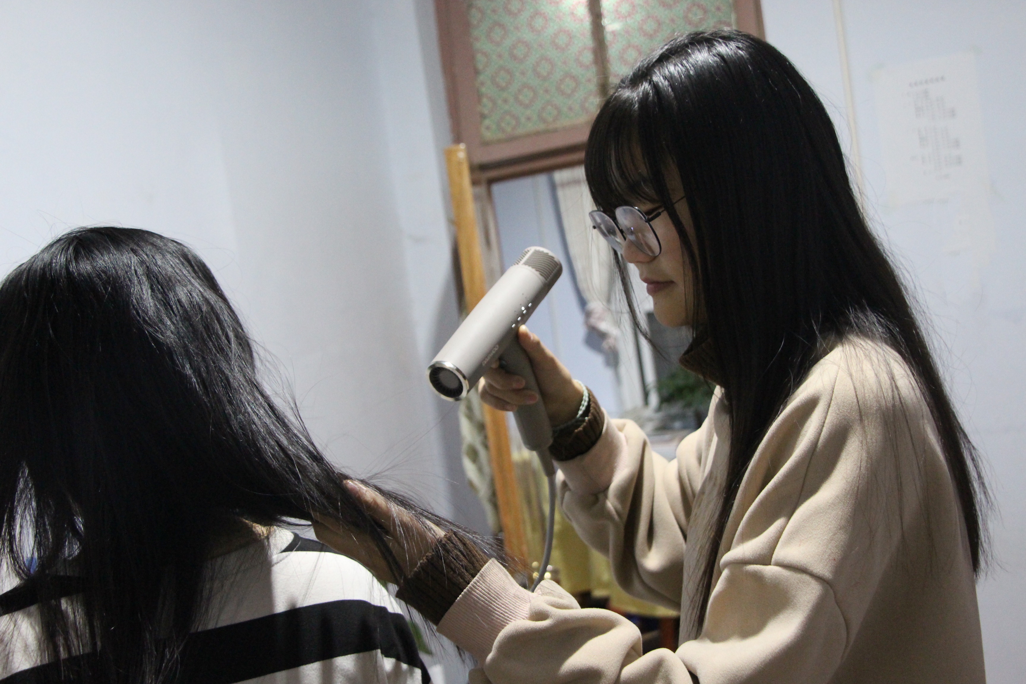 百变实用发型,百变造型吹风机