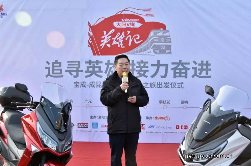 大阳300踏板性价比,大阳adv300踏板测评