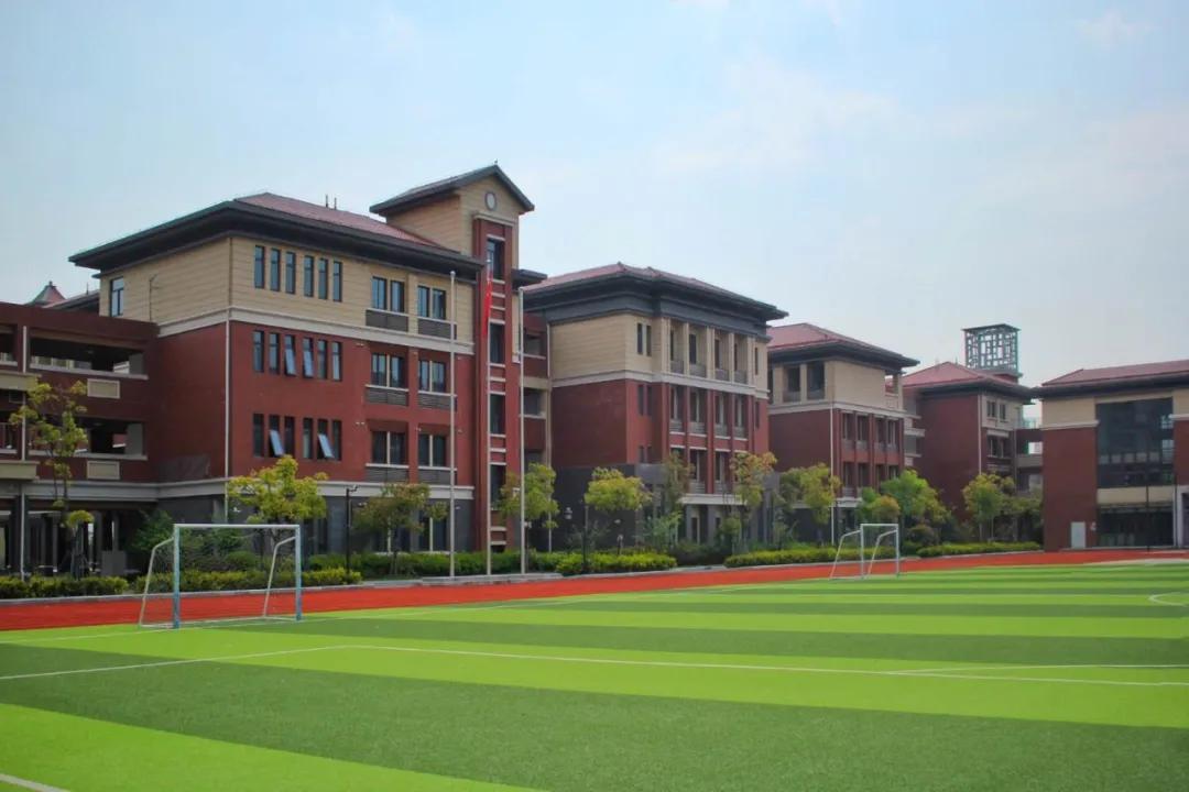南京金陵小学仙林学费,南京市金陵小学仙林湖校区学费