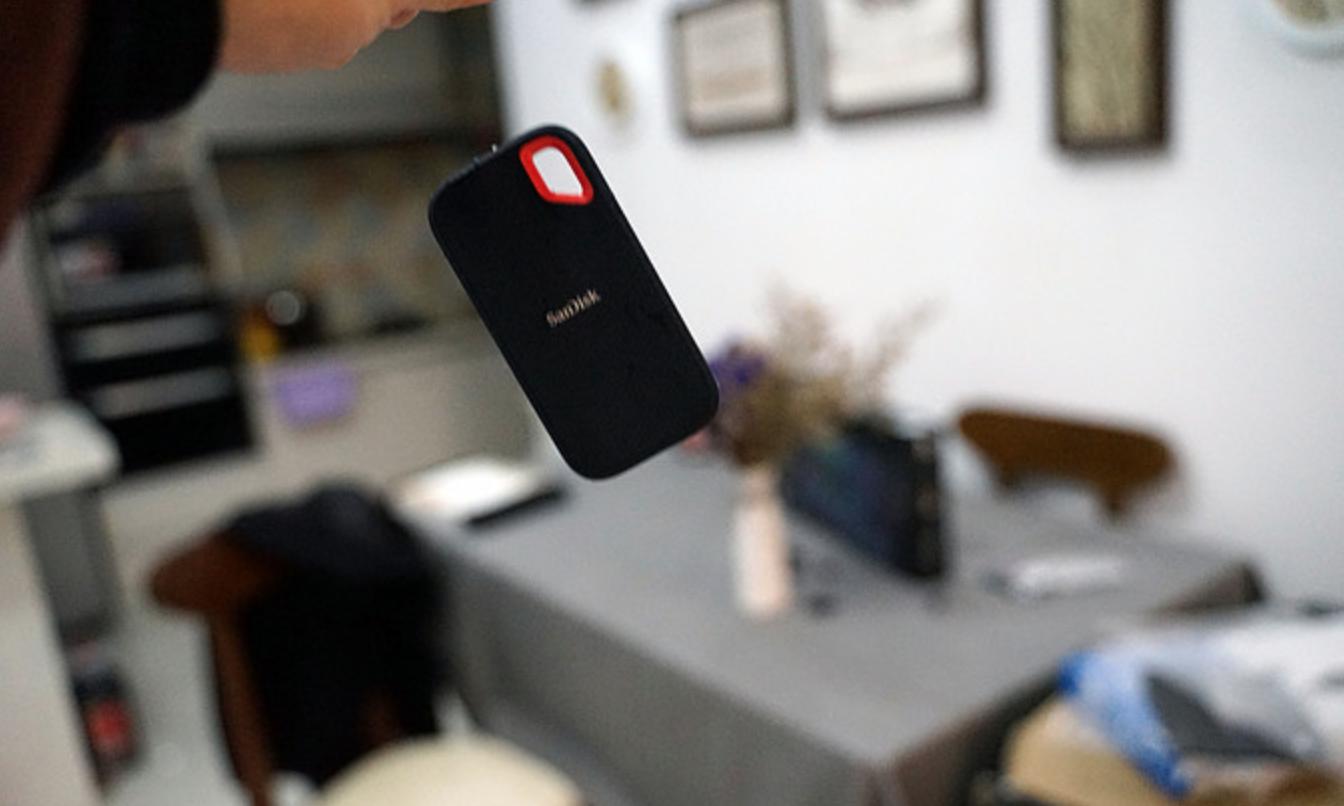 闪迪至尊极速固态硬盘坏了,闪迪至尊极速移动固态硬盘使用