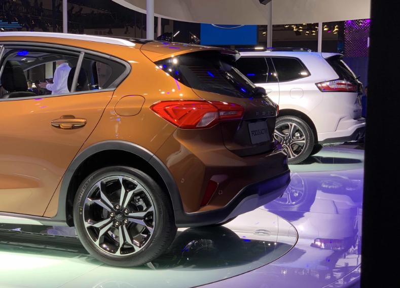 福特再亮王牌，变速箱动力衔接平顺给力，可惜三缸机成败笔