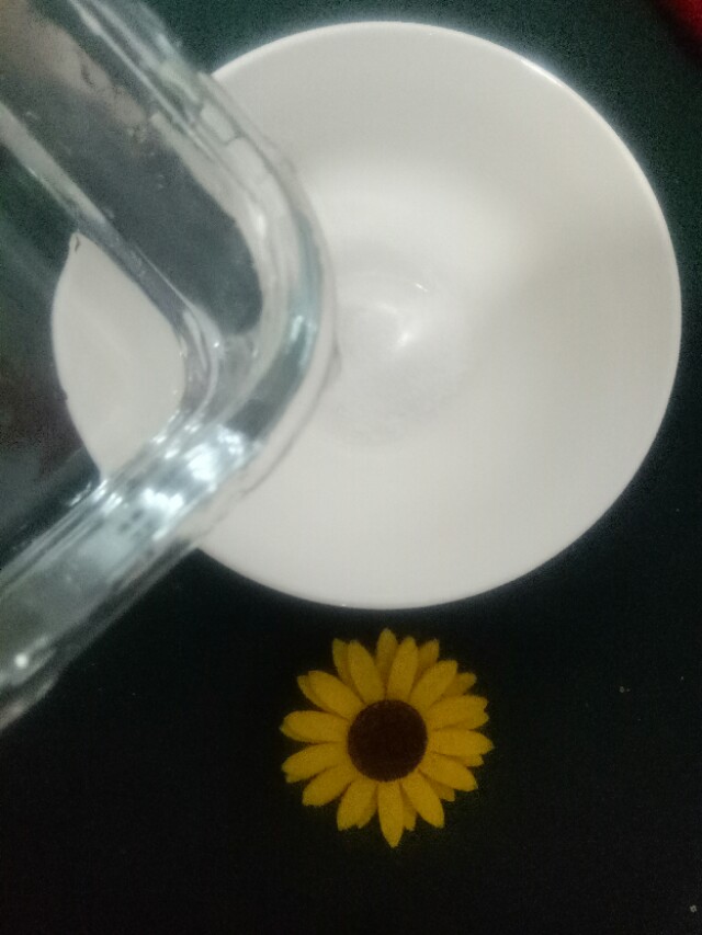 桃子上的桃毛怎么去,如何去除桃子上的毛