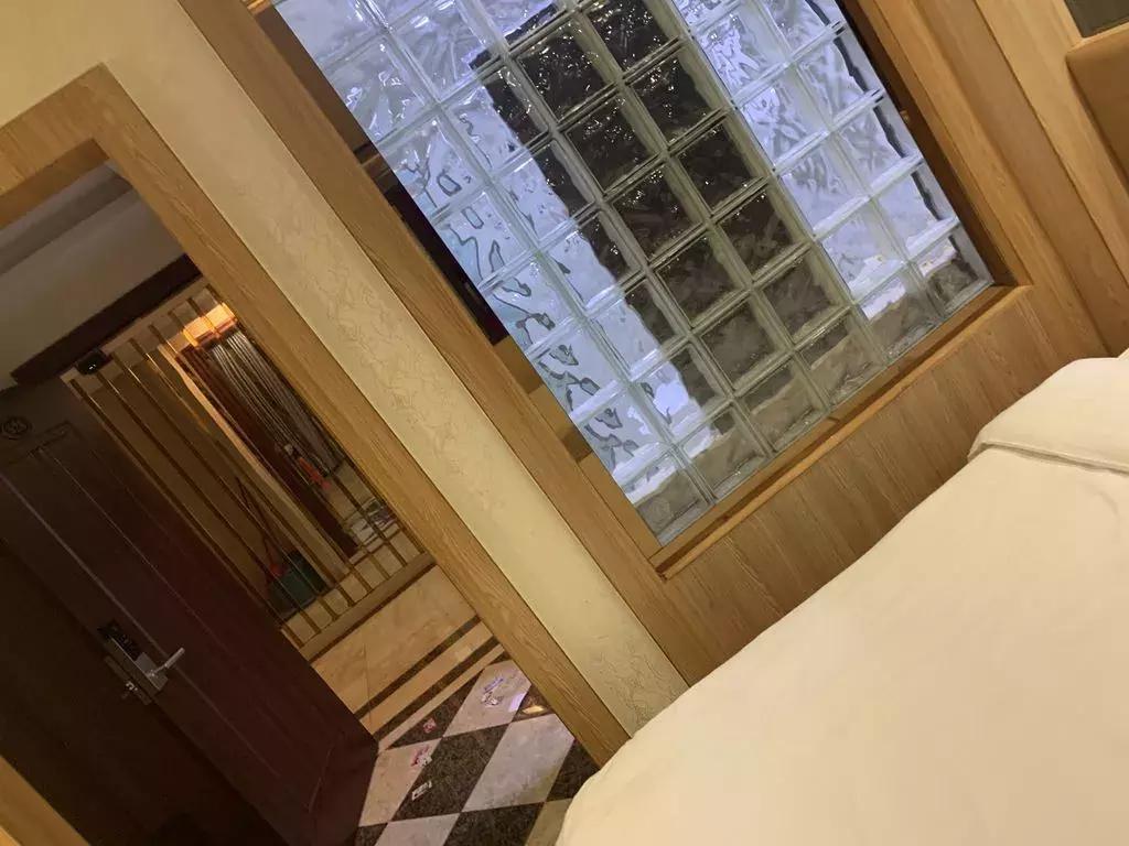 徐闻雅乐居商务酒店,招保洁2名,待遇:1800+提成+满勤+加班费