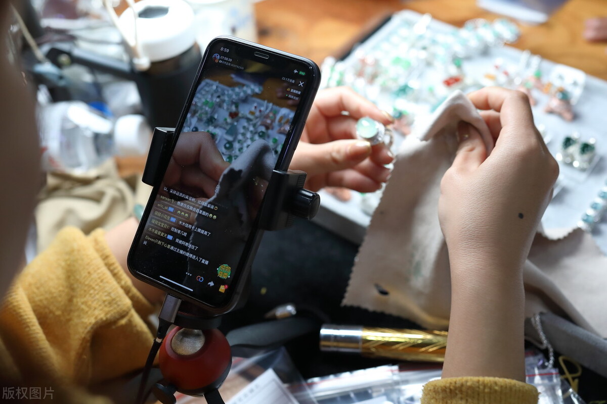 玉石直播间哪些是假货,大品牌珠宝直播玉石怎么那么便宜