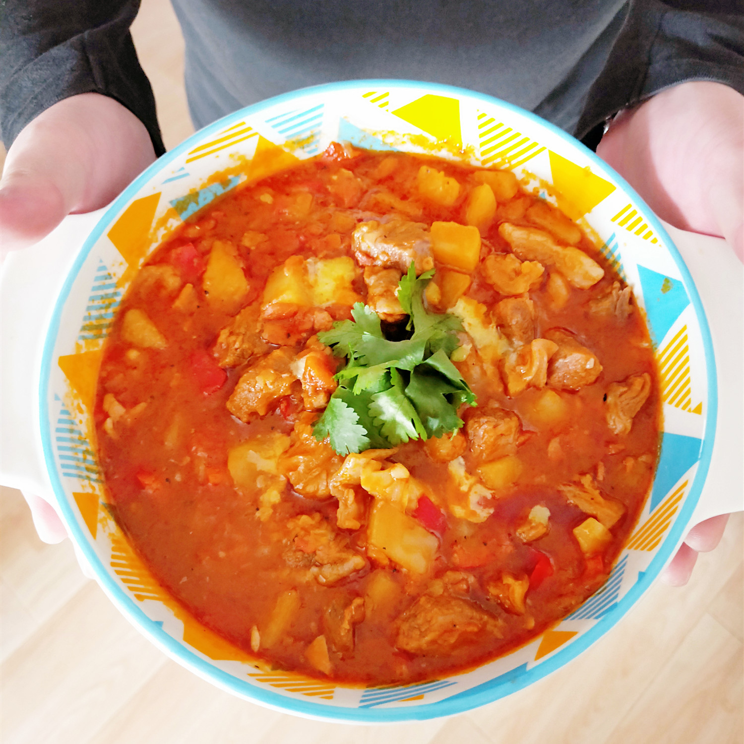 番茄土豆炖牛肉的正宗做法,土豆番茄炖牛肉的家常做法