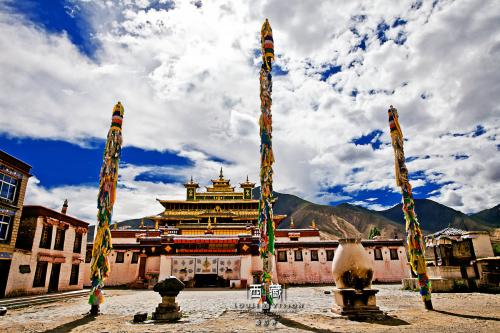 鍚愯晝绗竴鏉冭嚕涓栧,鍚愯晝闊︽皬瀹舵棌