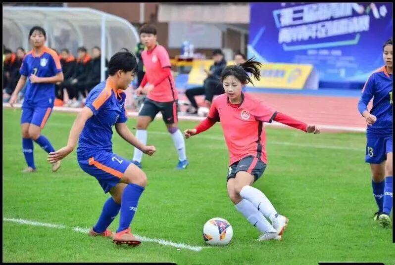 女足最美球员，两年前因奖金不到位，愤而退役，今为国再上绿茵场