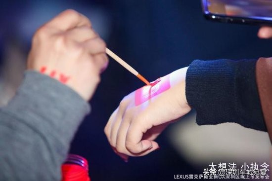 雷克萨斯ux2022款260hfsport版,配置高空间窄试驾丐版雷克萨斯ux