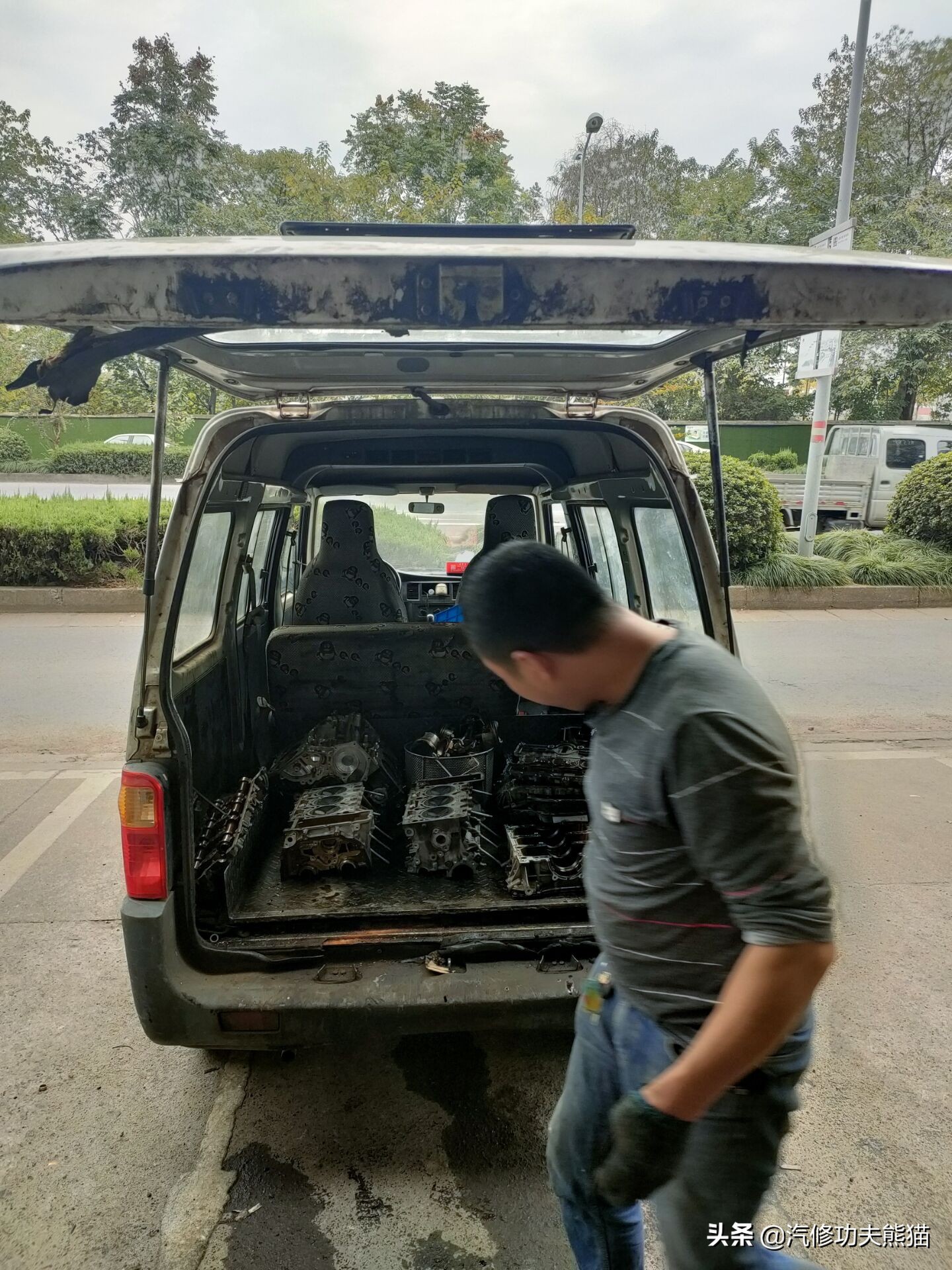 二手途锐烧机油怎么办,二手大众途锐烧机油