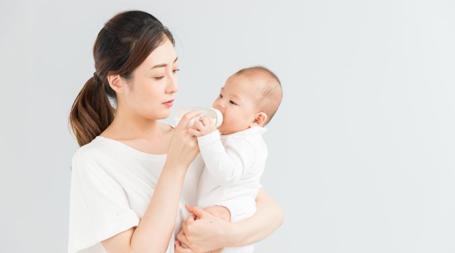 4个月宝宝讨厌妈妈有什么表现,为什么四个月的宝宝厌奶了